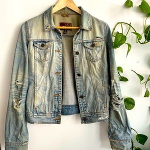 HOLLISTER vintage distressed jean jacket size M